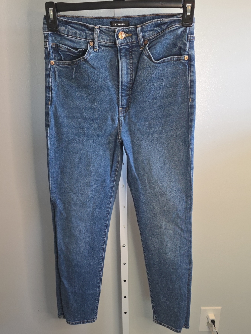 Express Slim Super High Rise Blue Slim Jeans / Size 6